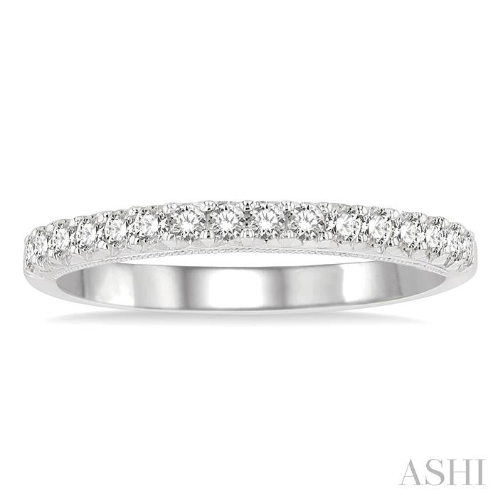 1/4 Ctw Round Cut Diamond Wedding Band in 14K White Gold