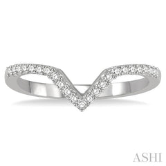 1/5 Ctw Chevron Center Round Cut Diamond Wedding Band in 14K White Gold