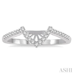 1/6 Ctw V-Shape Round Cut Diamond Wedding Band in 14K White Gold