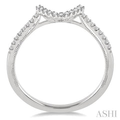 1/6 Ctw V-Shape Round Cut Diamond Wedding Band in 14K White Gold