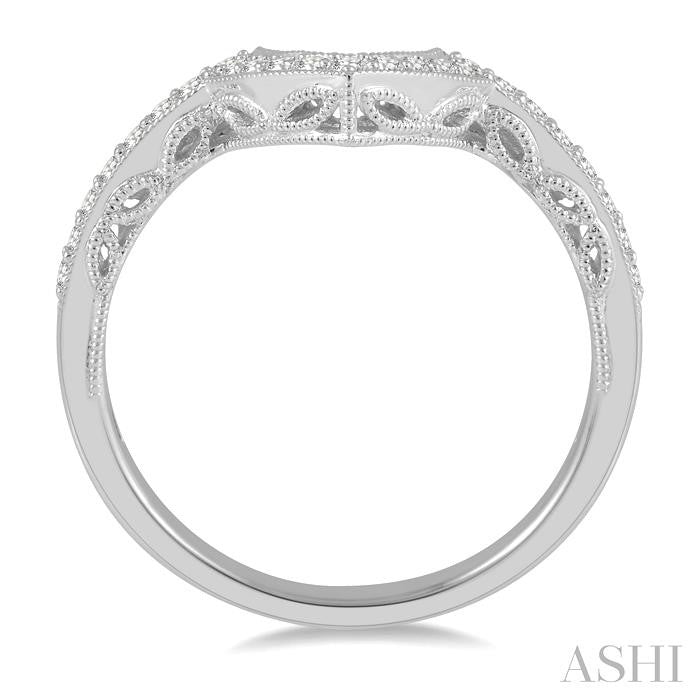 1/5 Ctw Chevron Center Round Cut Diamond Wedding Band in 14K White Gold