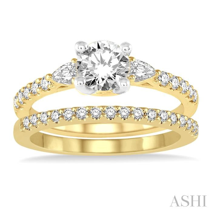 1 Ctw Round & Pear Cut Diamond Wedding Set With 7/8 Ctw Engagement Ring and 1/8 Ctw Wedding Band in 14K Yellow and White Gold