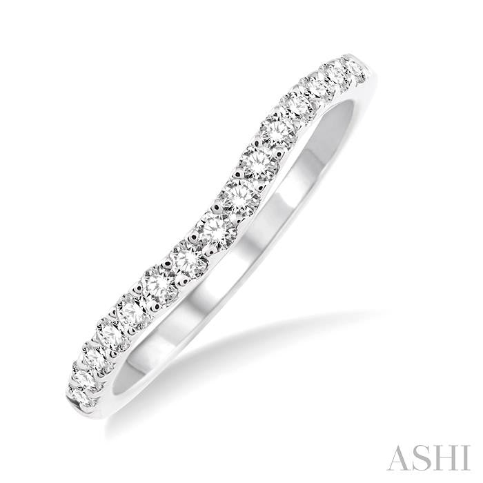 1/4 Ctw Round Cut Diamond Wedding Band in 14K White Gold