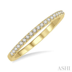 1/10 Ctw Round Cut Diamond Wedding Band in 14K Yellow Gold
