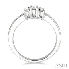 1/4 Ctw Nine Stone Round Cut Diamond Engagement Ring in 10K White Gold
