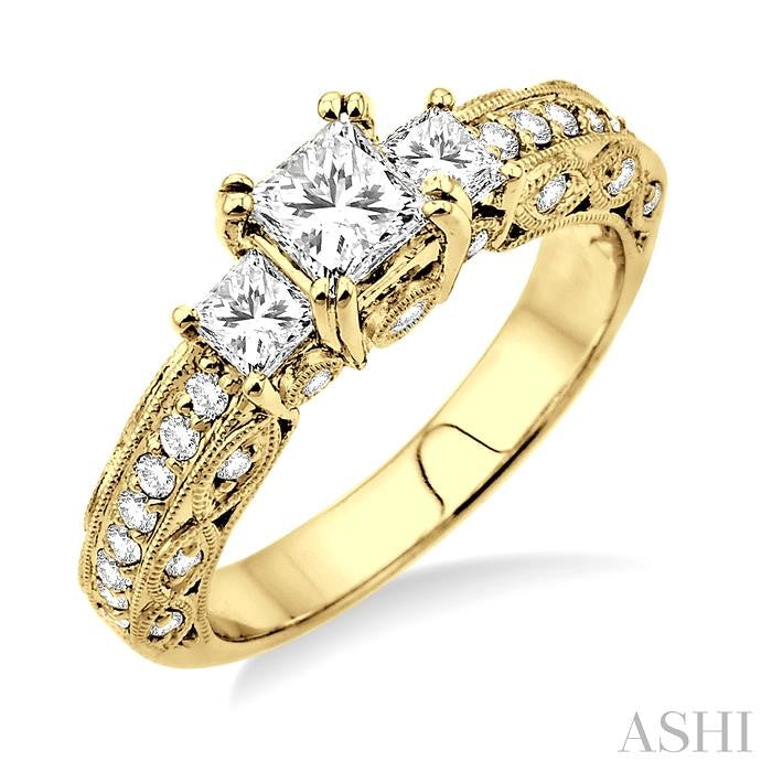 1 1/4 Ctw Diamond Engagement Ring with 1/2 Ct Princess Cut Center Stone in 14K Yellow Gold