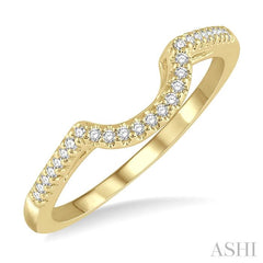 1/10 Ctw Round Cut Diamond Wedding Band in 14K Yellow Gold