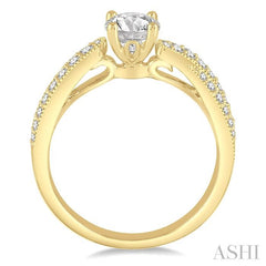 5/8 Ctw Diamond Engagement Ring with 1/3 Ct Round Cut Center Stone in 14K Yellow Gold