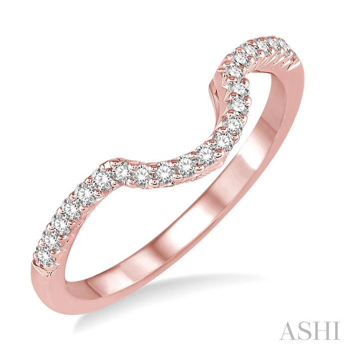 1/4 Ctw Curve Center Round Cut Diamond Wedding Band in 14K Rose Gold