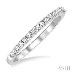 1/4 Ctw Round Cut Diamond Wedding Band in 14K White Gold