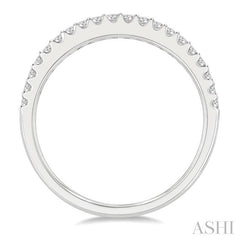 1/4 Ctw Round Cut Diamond Wedding Band in 14K White Gold