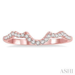 1/6 Ctw Curved Round Cut Diamond Wedding Band in 14K Rose Gold