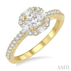 3/4 Ctw Diamond Engagement Ring with 1/4 Ct Princess Cut Center Stone in 14K Yellow Gold