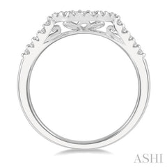 1/6 Ctw Curved Center Round Cut Diamond Wedding Band in 14K White Gold