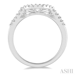 1/6 Ctw Curved Center Round Cut Diamond Wedding Band in 14K White Gold
