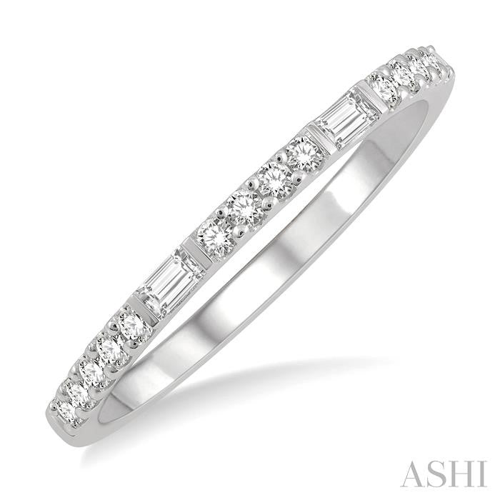 1/5 Ctw Baguette and Round Cut Diamond Wedding Band in 14K White Gold