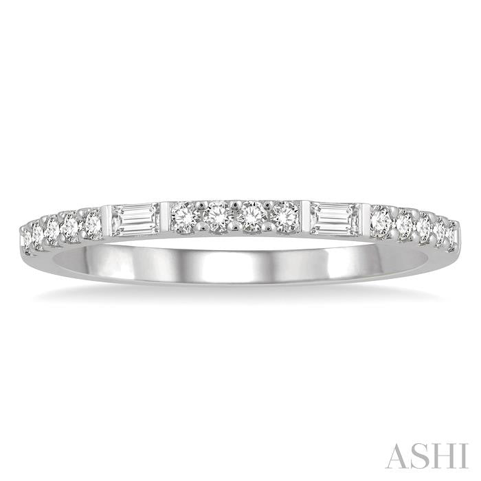 1/5 Ctw Baguette and Round Cut Diamond Wedding Band in 14K White Gold