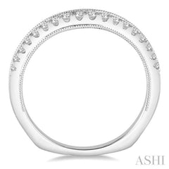 1/4 Ctw Round Diamond Wedding Band in 14K White Gold