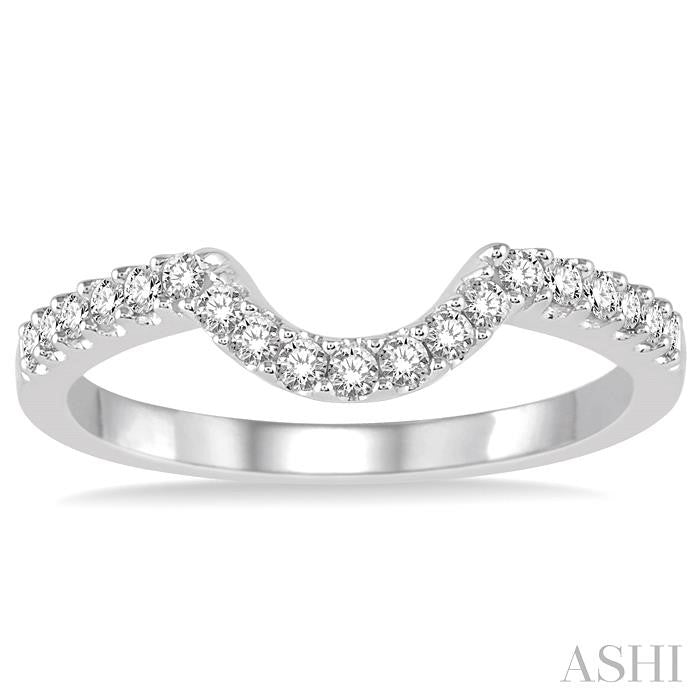 1/4 Ctw Round Cut Diamond Wedding Band in 14K White Gold