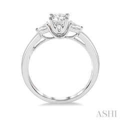 1/2 Ctw Pear and Round Cut Diamond Ladies Engagement Ring With 1/3 Ct Round Cut Center Stone in 14K White Gold
