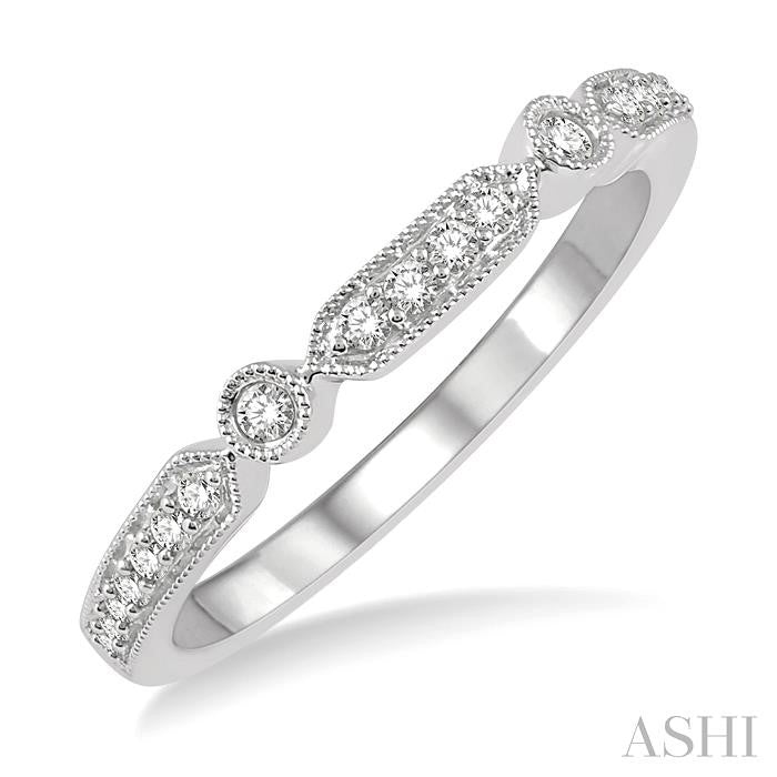 1/6 Ctw Bar Accent Round Cut Diamond Wedding Band in 14K White Gold
