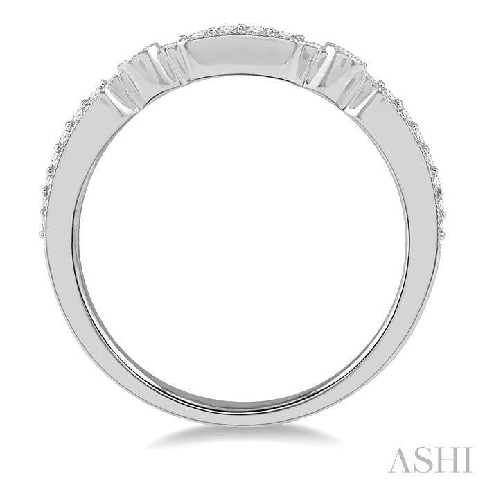 1/6 Ctw Bar Accent Round Cut Diamond Wedding Band in 14K White Gold