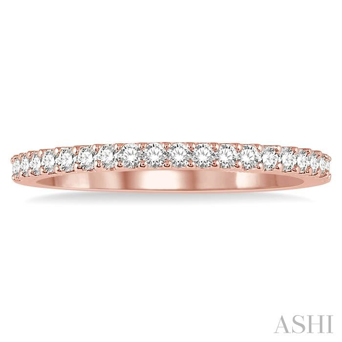 1/4 Ctw Round Cut Diamond Wedding Band in 14K Rose Gold