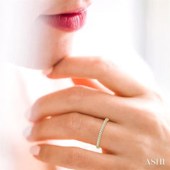 1/6 Ctw Round Cut Diamond Wedding Band in 14K Yellow Gold