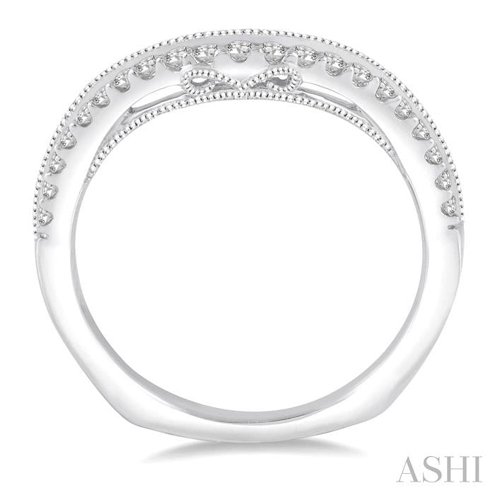 1/4 Ctw Round Cut Diamond Wedding Band in 14K White Gold