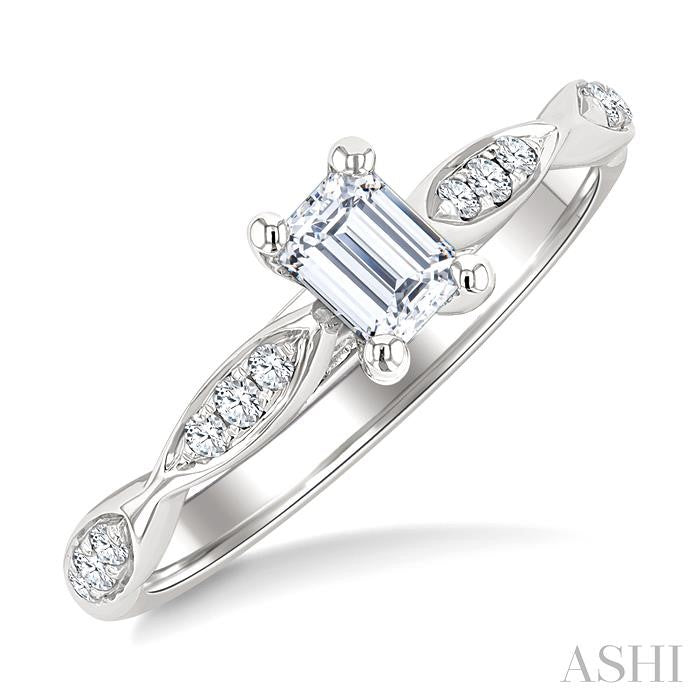 1/2 Ctw Marquise Link Shank Diamond Engagement Ring With 1/3 Ct Emerald Cut Diamond Center Stone in 14K White Gold