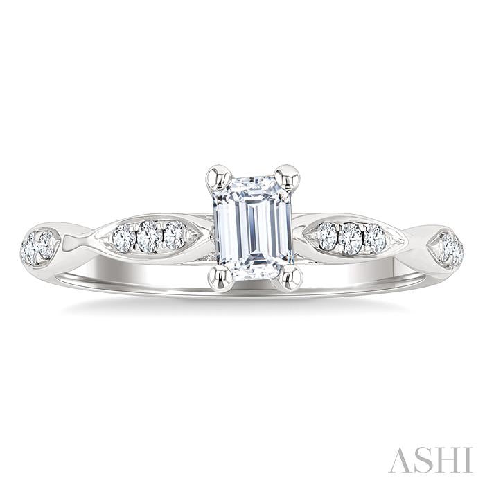 1/2 Ctw Marquise Link Shank Diamond Engagement Ring With 1/3 Ct Emerald Cut Diamond Center Stone in 14K White Gold