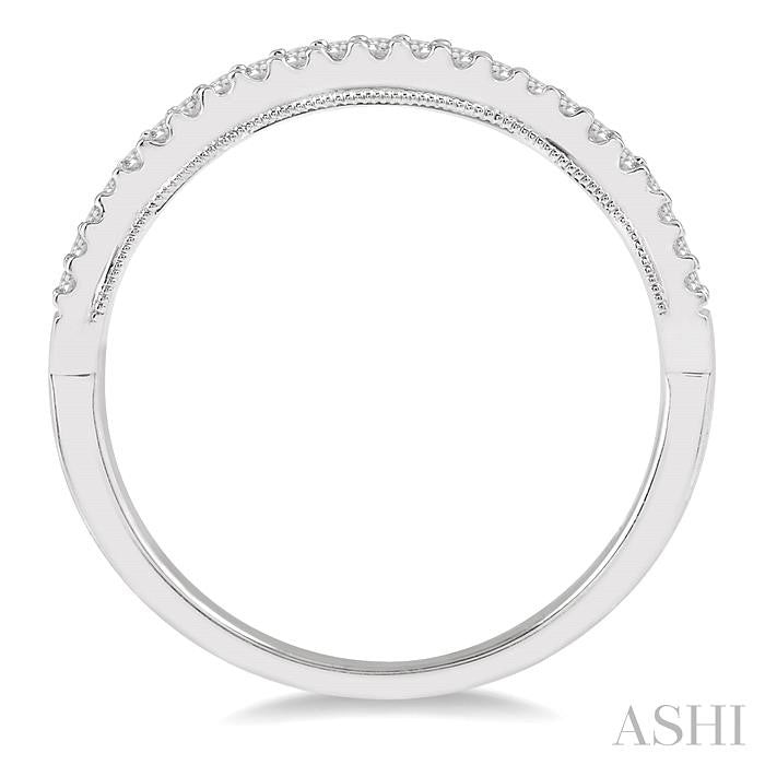 1/6 Ctw Curvy Round Cut Diamond Wedding Band in 14K White Gold