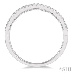 1/6 Ctw Curvy Round Cut Diamond Wedding Band in 14K White Gold