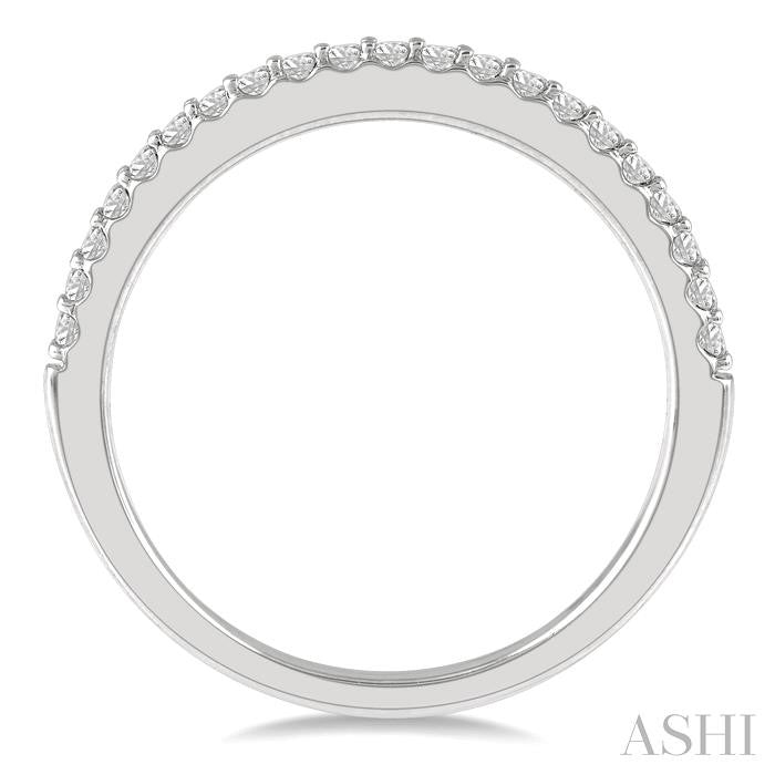 1/5 Ctw Round Cut Diamond Wedding Band in 14K White Gold