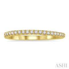 1/10 Ctw Round Cut Diamond Wedding Band in 14K Yellow Gold