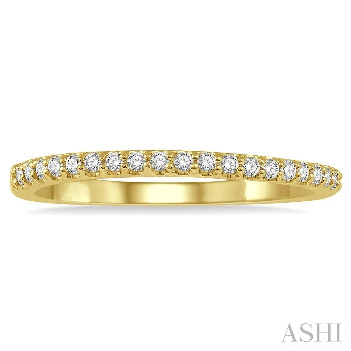 1/6 Ctw Round Cut Diamond Wedding Band in 14K Yellow Gold