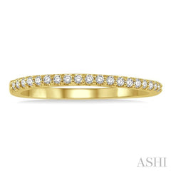 1/10 Ctw Round Cut Diamond Wedding Band in 14K Yellow Gold