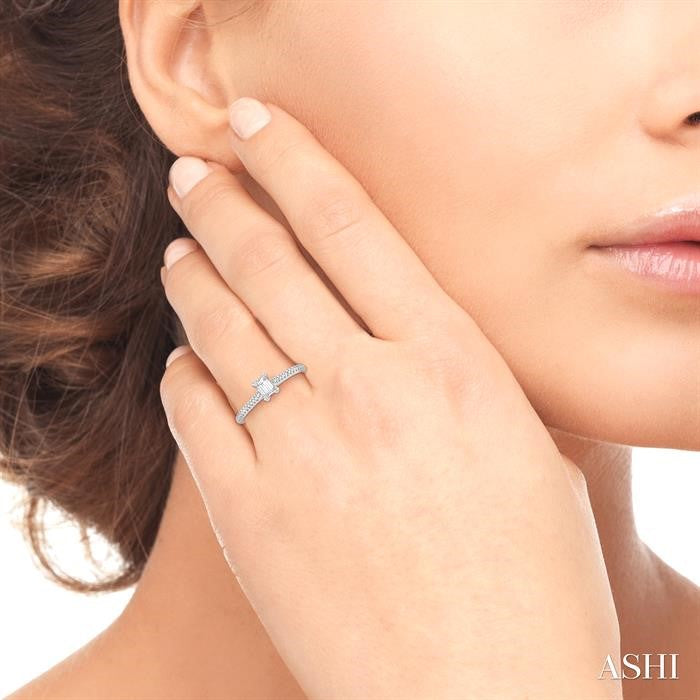 1/2 Ctw Round & Emerald Cut Diamond Engagement Ring With 1/3 Ctw Emerald Cut Center Stone in 14K White Gold