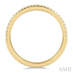 1/6 Ctw Round Cut Diamond Wedding Band in 14K Yellow Gold