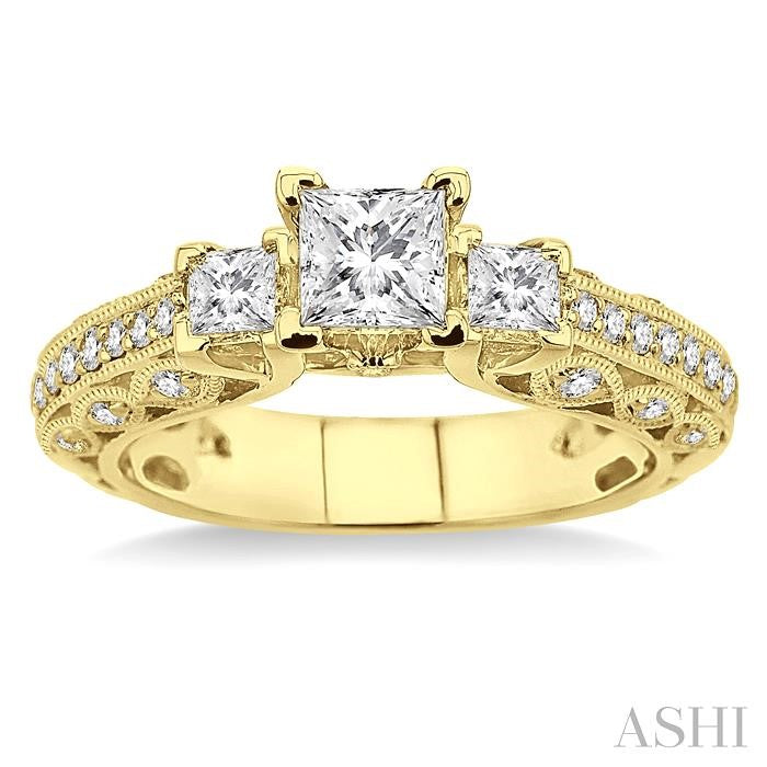 1 1/4 Ctw Diamond Engagement Ring with 1/2 Ct Princess Cut Center Stone in 14K Yellow Gold