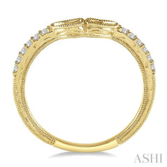 1/10 Ctw Round Diamond Wedding Band in 14K Yellow Gold