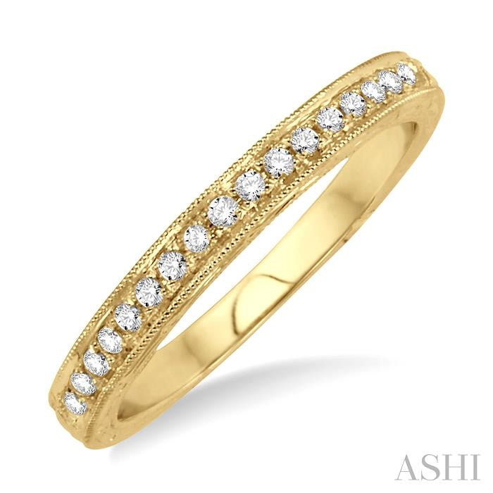 1/8 Ctw Round Cut Diamond Wedding Band in 14K Yellow Gold