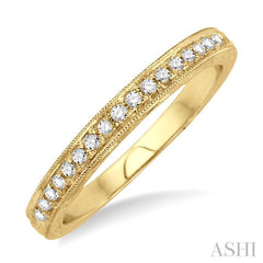 1/8 Ctw Round Cut Diamond Wedding Band in 14K Yellow Gold