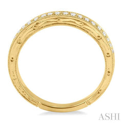 1/8 Ctw Round Cut Diamond Wedding Band in 14K Yellow Gold