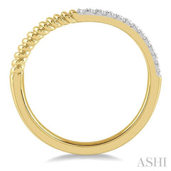 1/20 Ctw Twisted Round Cut Diamond Wedding Band in 14K Yellow Gold