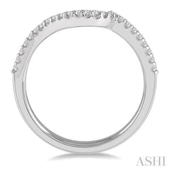1/6 Ctw Crescent Shape Round Cut Diamond Wedding Band in 14K White Gold
