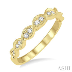 1/5 Ctw Round Cut Diamond Wedding Band in 14K Yellow Gold