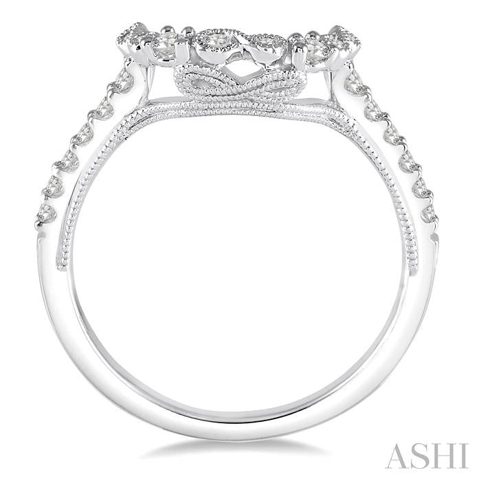 1/4 Ctw Round Cut Diamond Wedding Band in 14K White Gold