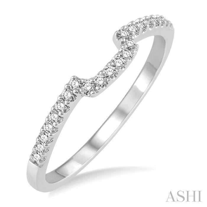1/6 Ctw Round Cut Diamond Wedding Band in 14K White Gold