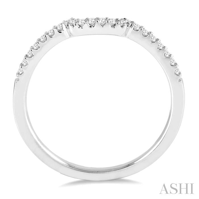 1/6 Ctw Round Cut Diamond Wedding Band in 14K White Gold